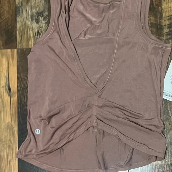 NWT Lululemon Nulu Deep Stretch Tank - Picture 7 of 12